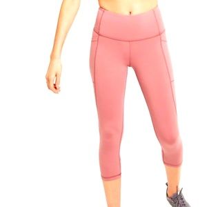 NWT Old Navy Hi-Rise Elevate Crop Legging Sz M